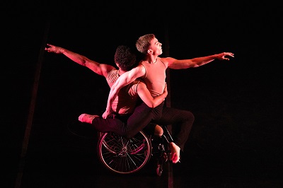 Full Radius Dance. Credit: MarcosGpunto / Centro Dramático Nacional